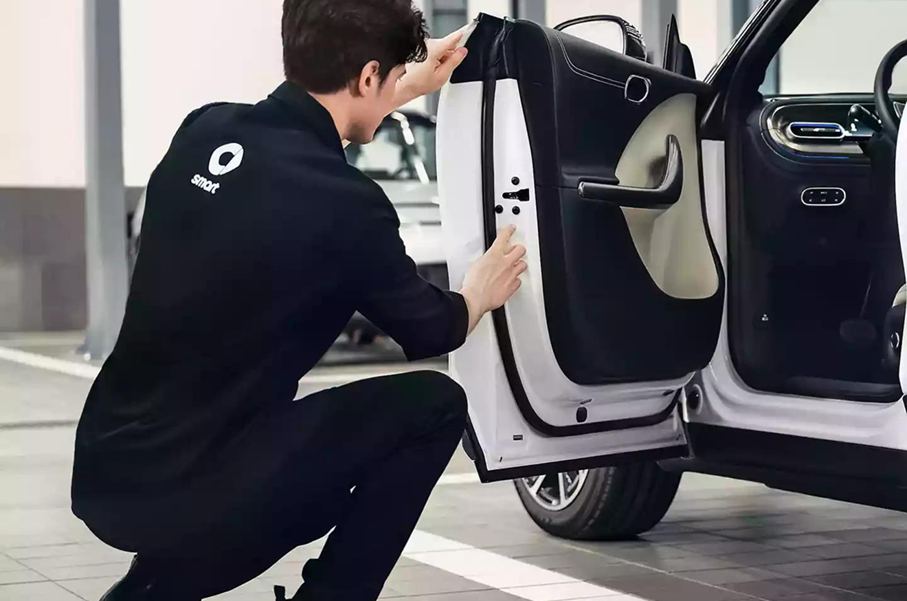 บริการบำรุงรักษาและซ่อมแซมรถยนต์ smart โดยผู้เชี่ยวชาญที่ผ่านการฝึกอบรม พร้อมดูแลรถยนต์และเปลี่ยนยางตามความจำเป็น